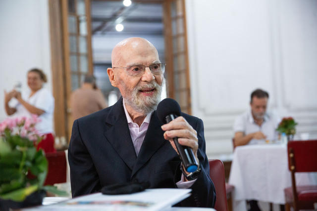 Professor Adolpho Polilo D3 9123