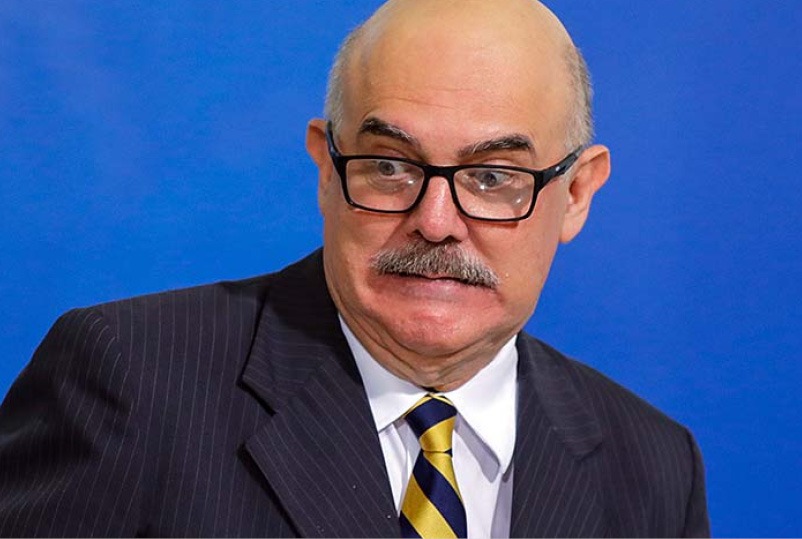 MINISTRO DA EDUCAÇÃO, Milton Ribeiro, recebeu comitiva da UFRJ e abriu as negociações entre a universidade e o MEC para a adesão à Ebserh WhatsApp Image 2022 02 04 at 17.42.22 3